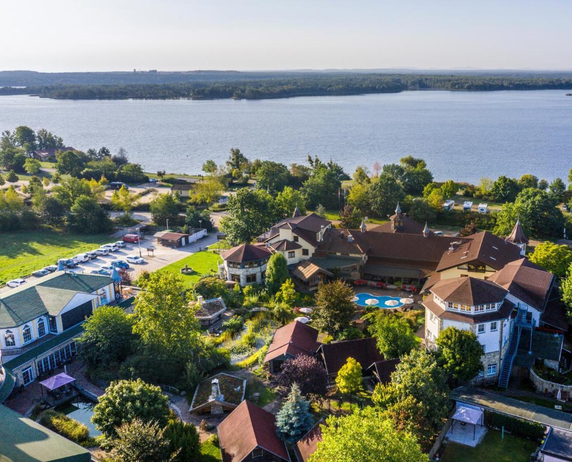 Wellnesshotel Seeschloesschen - Privat- Spa & Naturresort سنفتنبرغ المظهر الخارجي الصورة