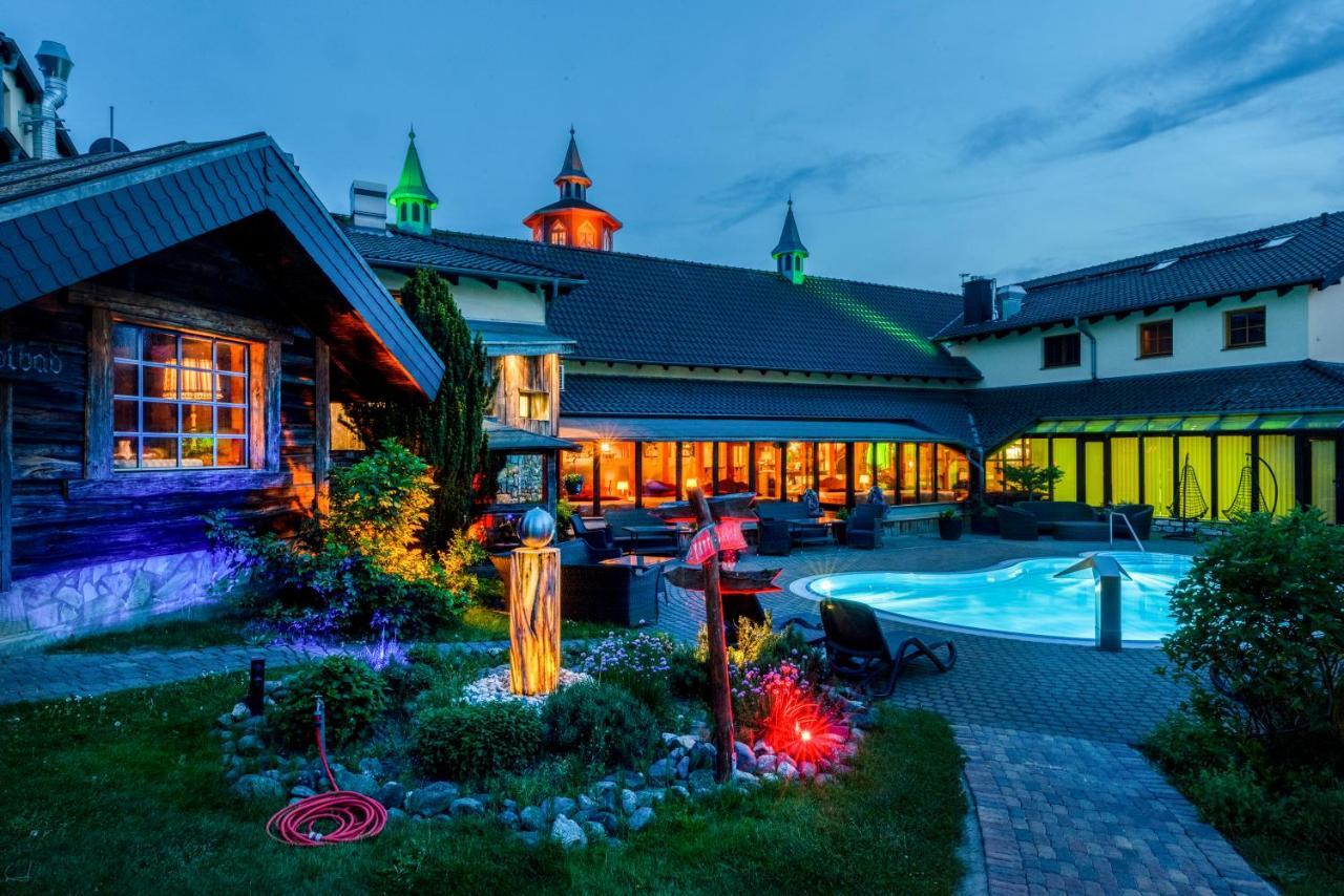 Wellnesshotel Seeschloesschen - Privat- Spa & Naturresort سنفتنبرغ المظهر الخارجي الصورة